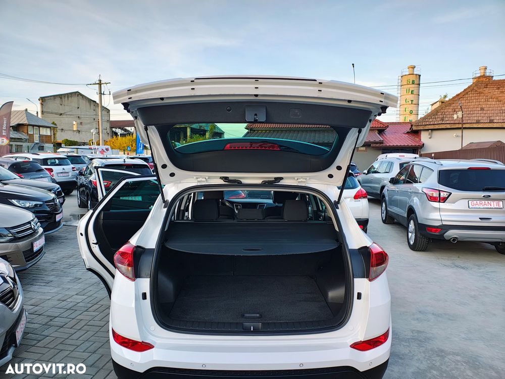 Hyundai Tucson blue 1.7 CRDi 2WD DCT Premium - 31