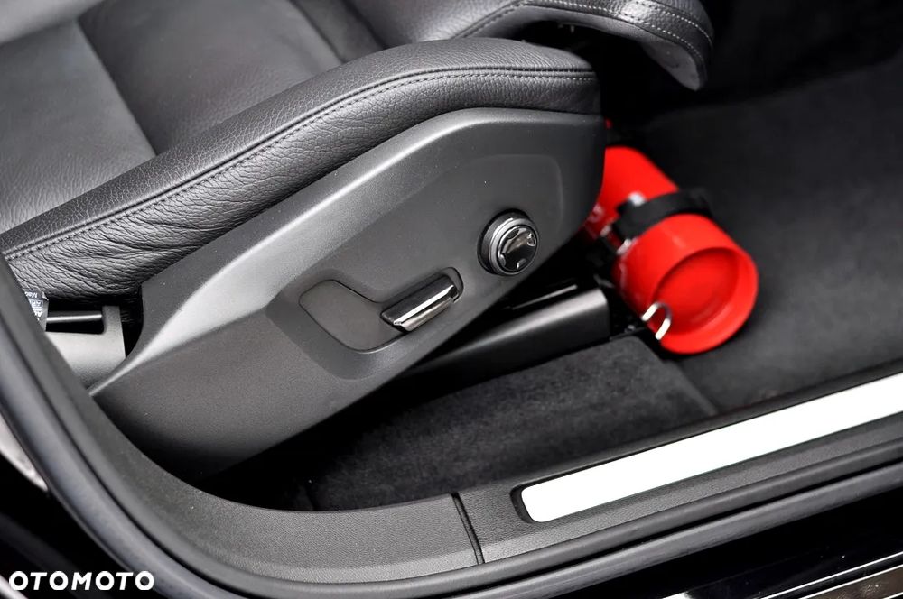 Volvo XC 60 D3 Momentum Pro - 22