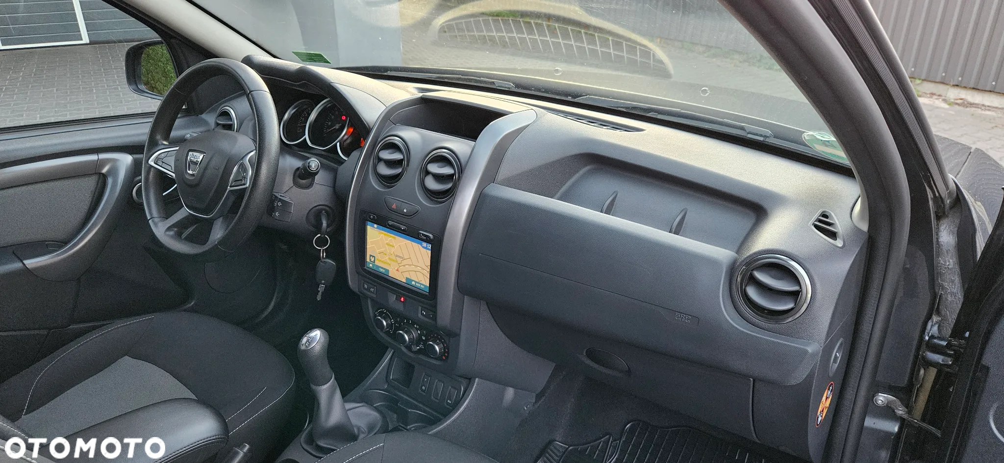 Dacia Duster SCe 115 4x2 Laureate - 21