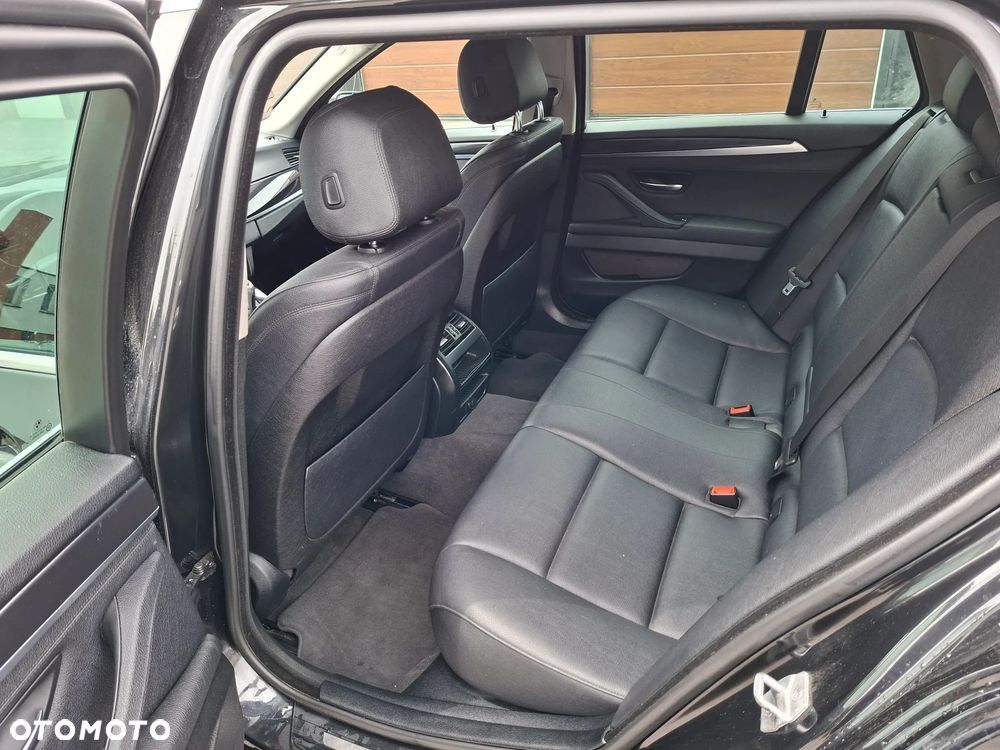 BMW Seria 5 520d Luxury Line - 13