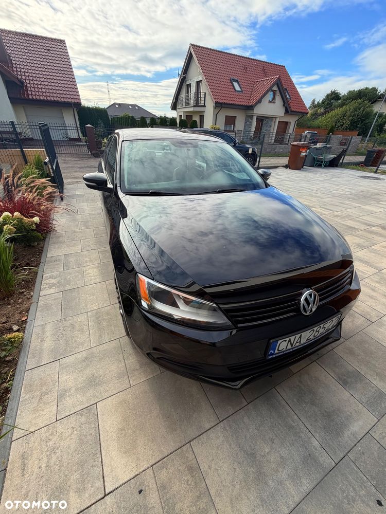 Volkswagen Jetta 2014 photo 2