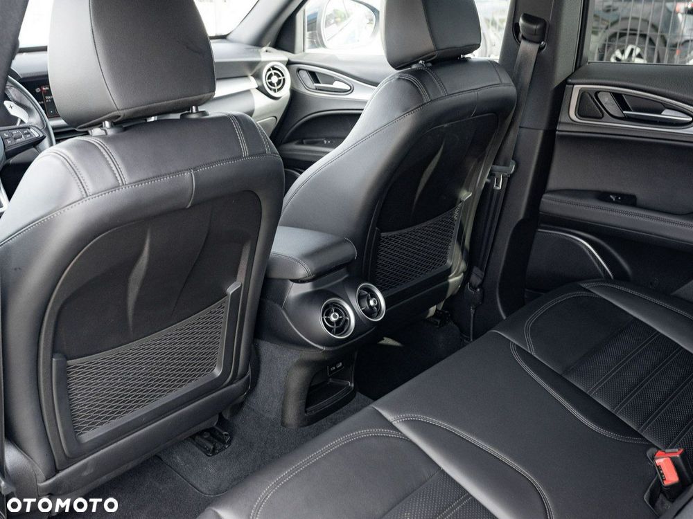 Alfa Romeo Stelvio 2.0 Turbo Veloce Q4 - 24
