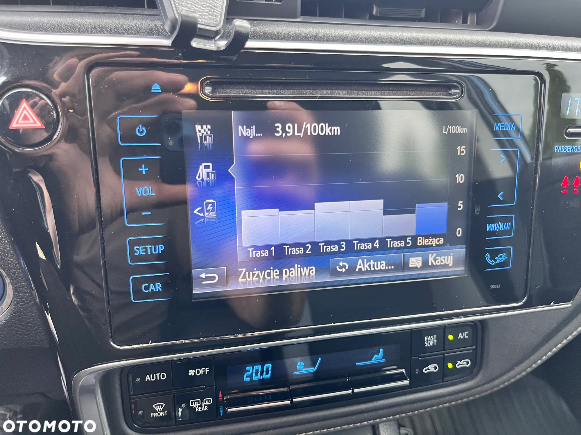 Toyota Auris Hybrid 135 Active - 18