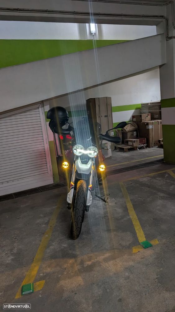 Moto Guzzi V85 TT - 7