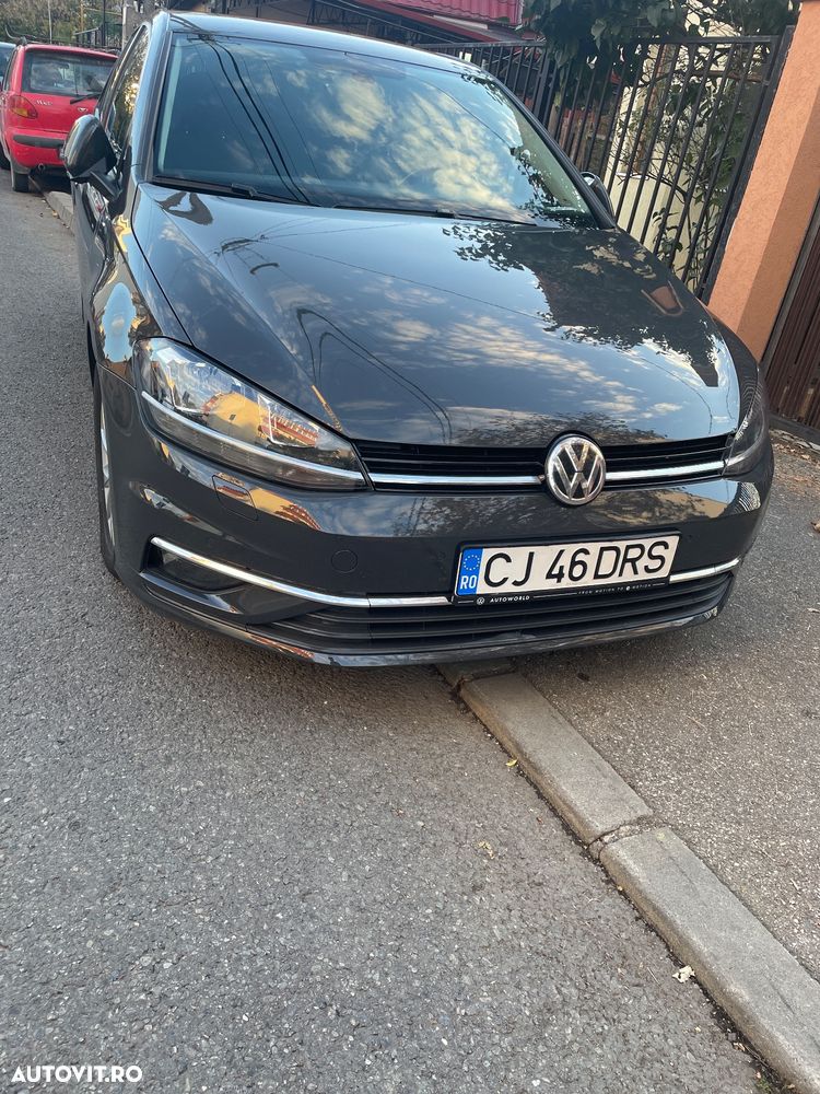 Volkswagen Golf - 10