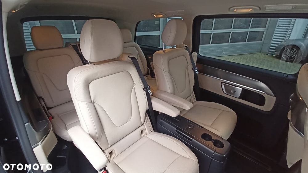 Mercedes-Benz Klasa V - 14