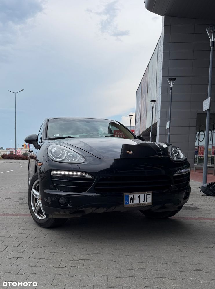Porsche Cayenne Standard - 1