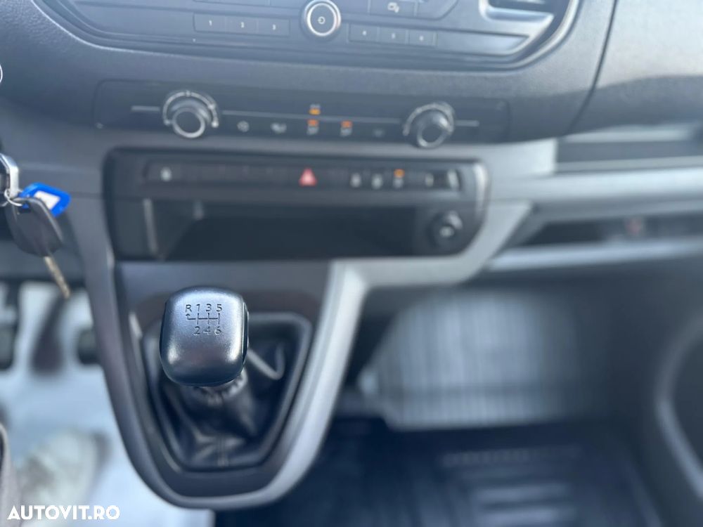Toyota Proace 1.5 D-4D 120CP 8+1 L2H1 Base+ - 17