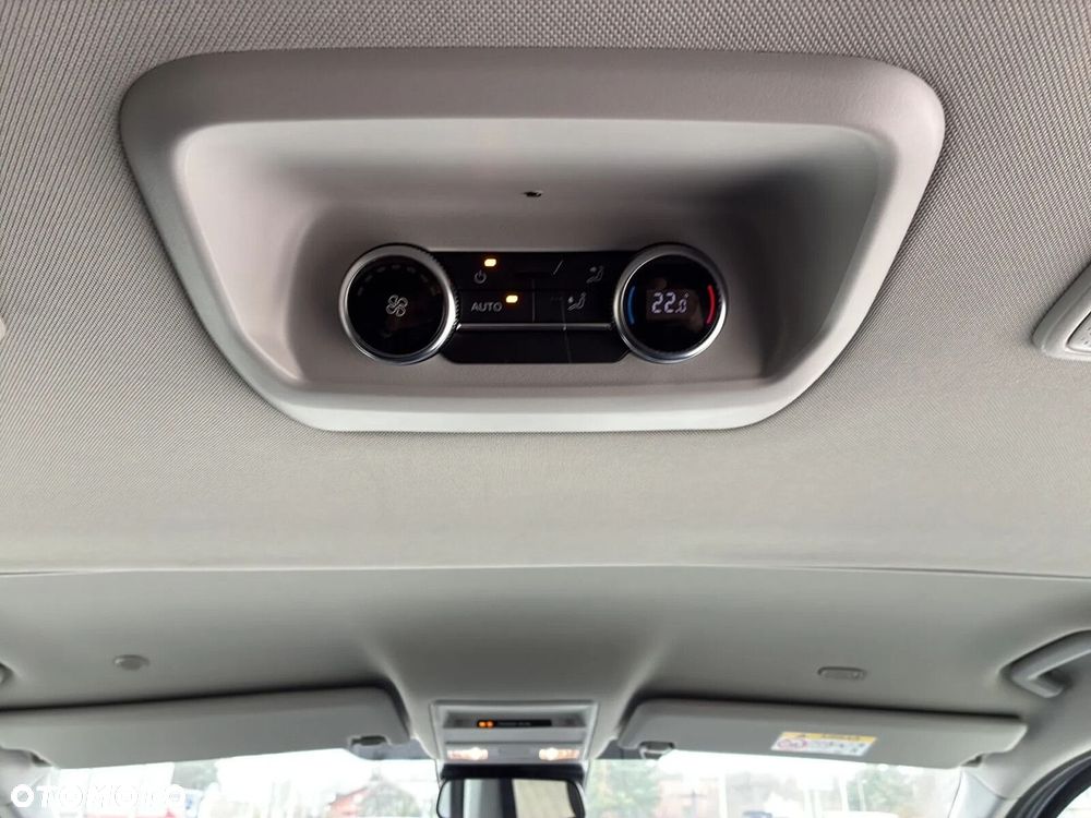 Volkswagen Caravelle 2.0 TDI L2 Life - 34