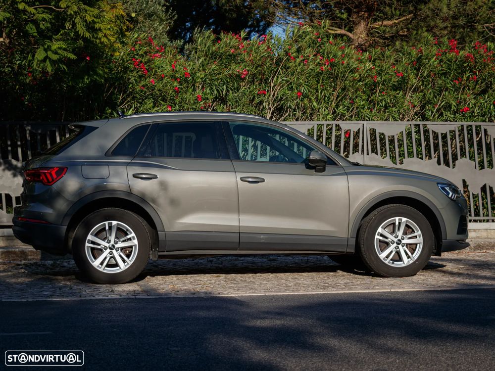 Audi Q3 45 TFSIe S tronic S line - 1