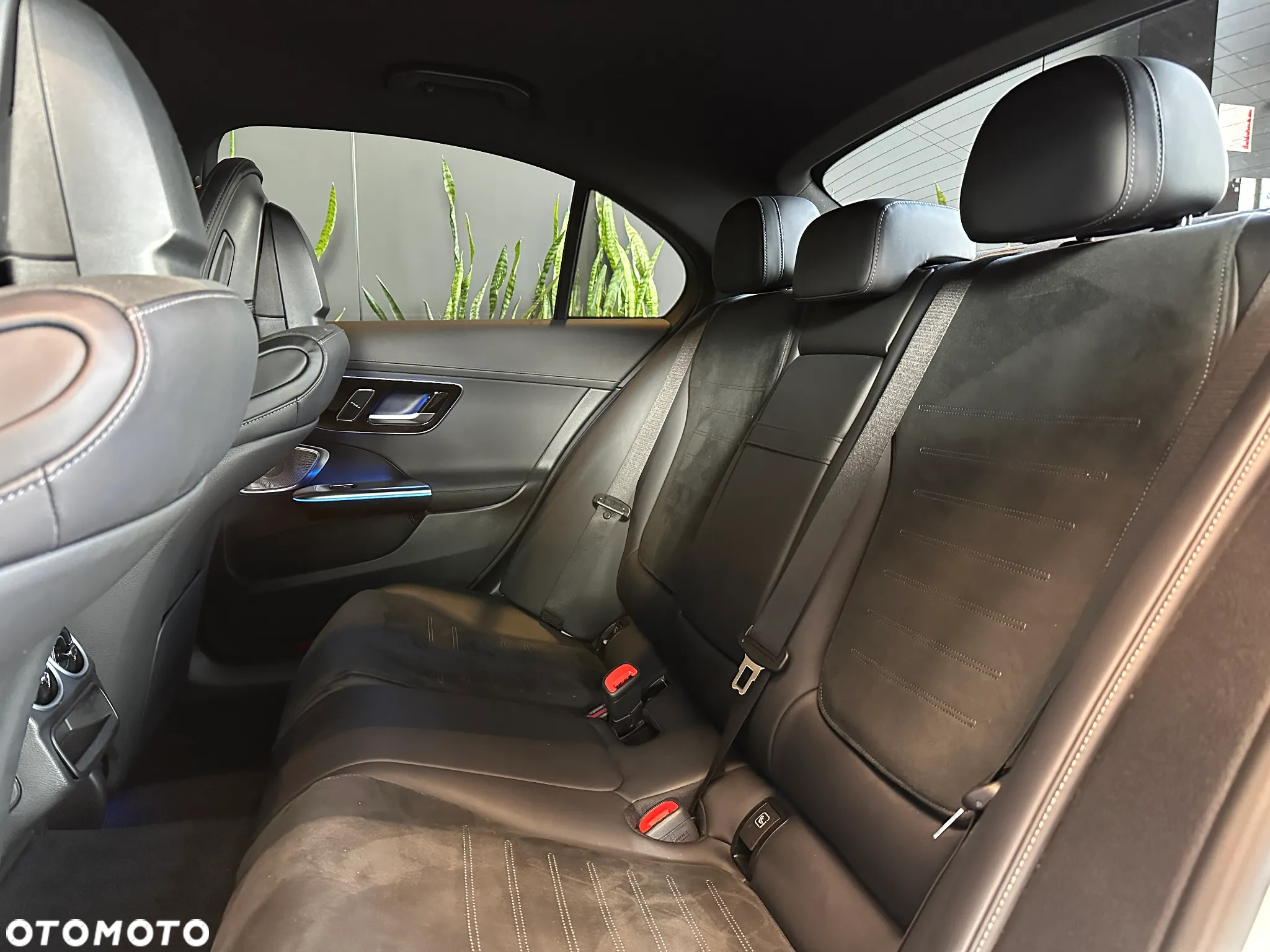 Mercedes-Benz Klasa C 300 d 9G-TRONIC AMG Line - 12