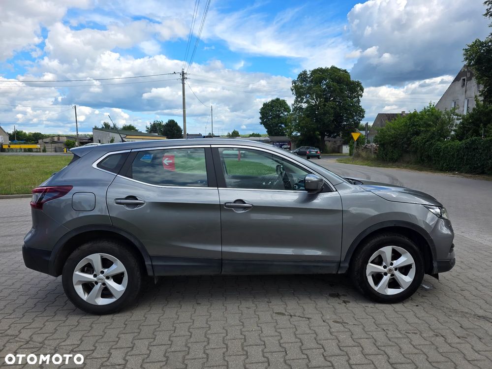 Nissan Qashqai 1.3 DIG-T SHIRO - 6