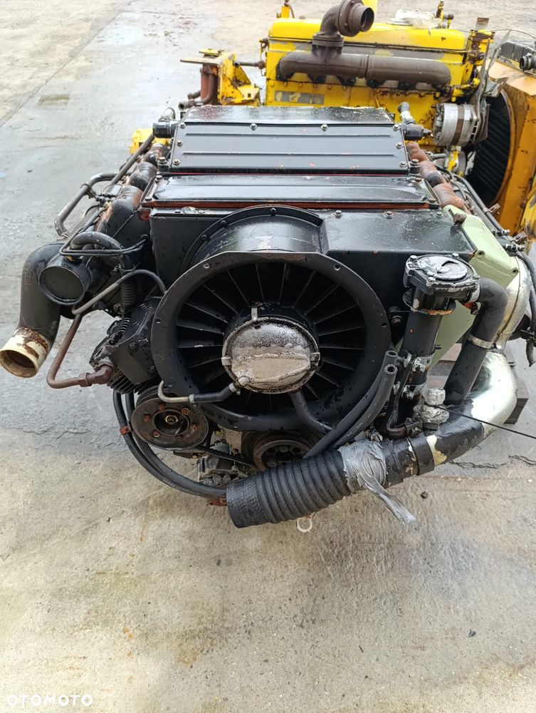 Silnik Deutz F6L413 F KBA10676 rozrusznik części - 1
