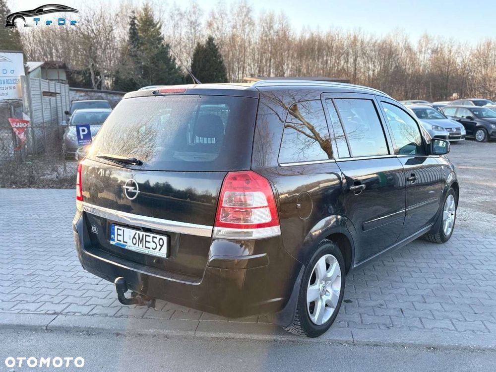 Opel Zafira 1.8 Cosmo - 31
