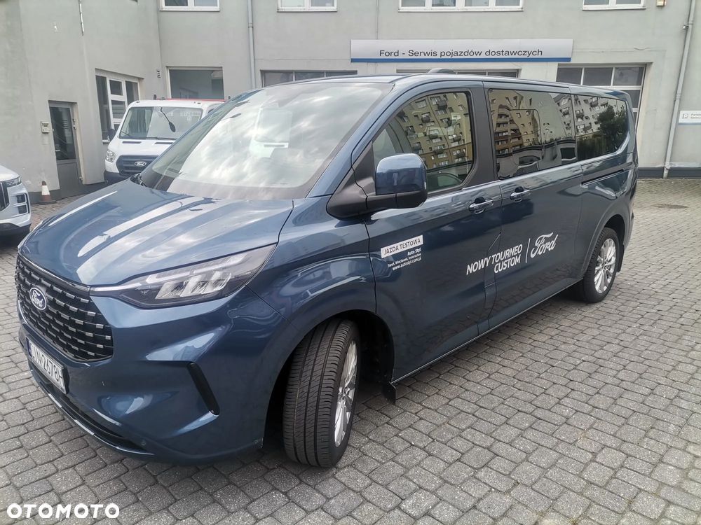 Ford Tourneo Custom 2.0 EcoBlue 320 L2 Titanium - 4