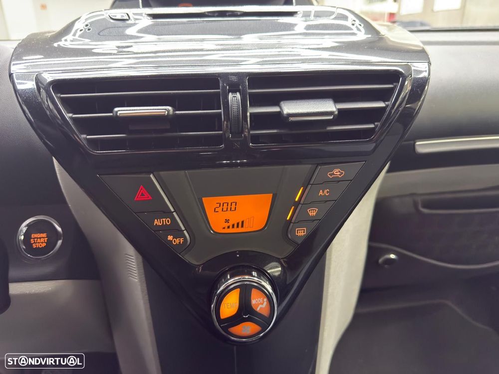 Toyota iQ 1.0 VVT-i Essential+AC - 14