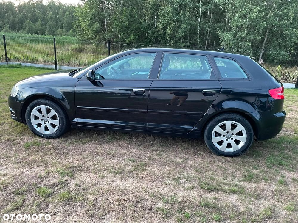 Audi A3 Sportback 2.0 TDI DPF Ambiente - 6