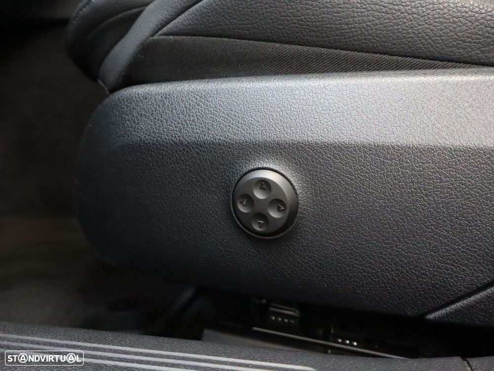 Mercedes-Benz E 300 de 4Matic All-Terrain - 33