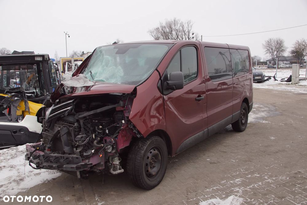 Auto na części - Renault Trafic III Lift 2.0 DCI 150 KM M9R714 TENPF 2023R Silnik Skrzynia Drzwi Błotnik Zderzak Lusterko Szyba Lampa Klamka Deska Kokpit Sterownik Moduł Czujnik Licznik Panel Kierownica - 1