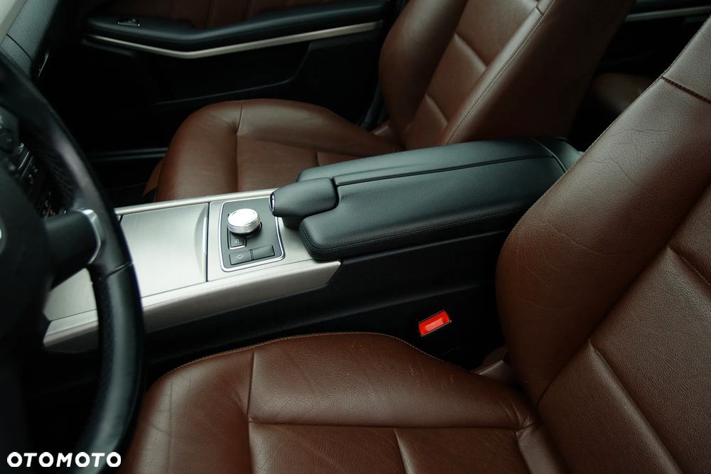 Mercedes-Benz Klasa E 350 CGI BlueEFFICIENCY 7G-TRONIC Avantgarde - 22