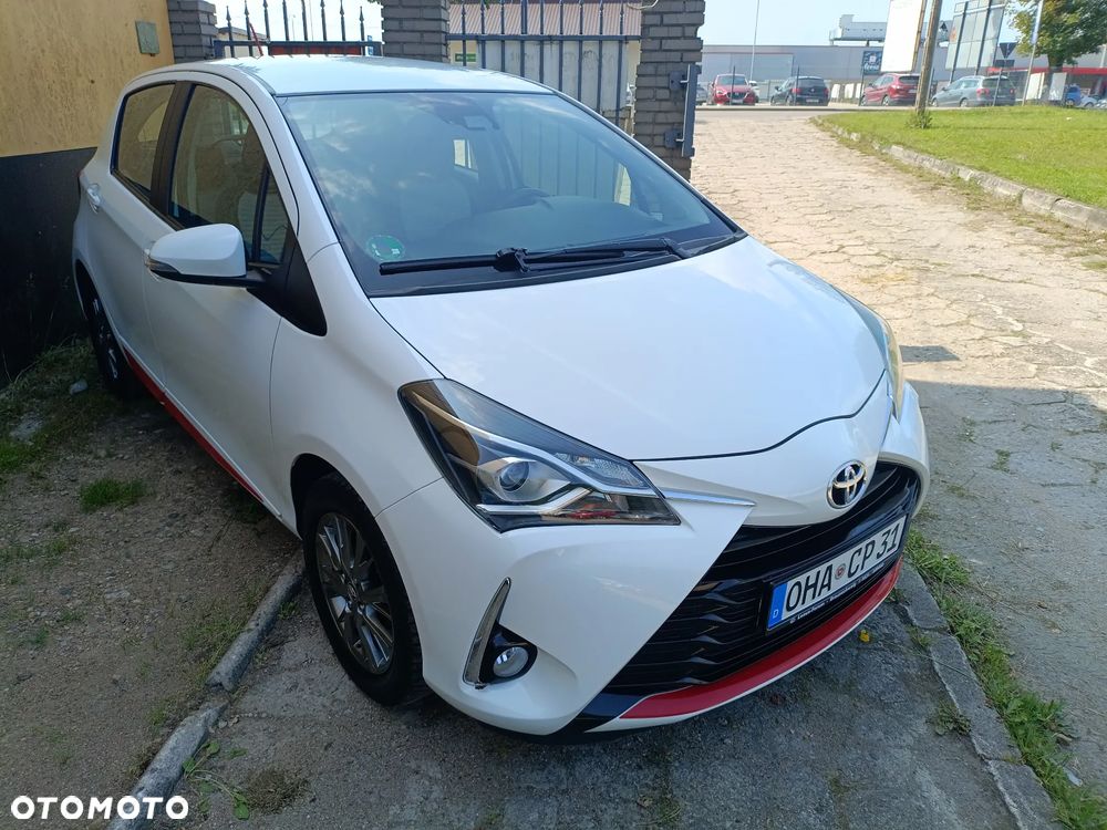 Toyota Yaris 1.5 Premium - 9