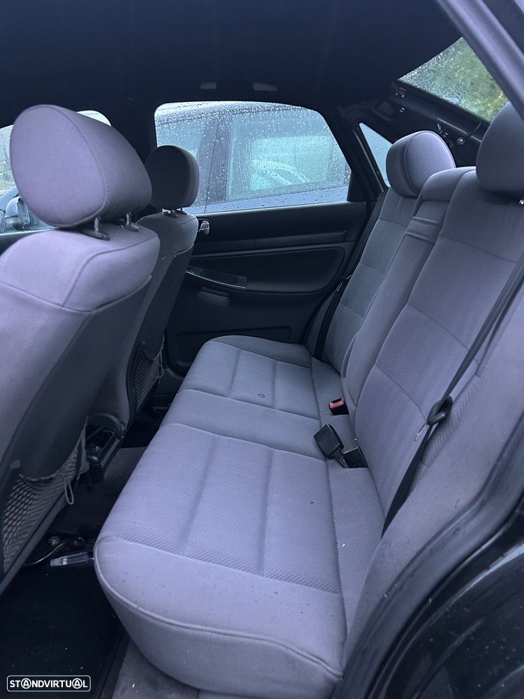 Audi A4 1.6 Ambiente EC - 4