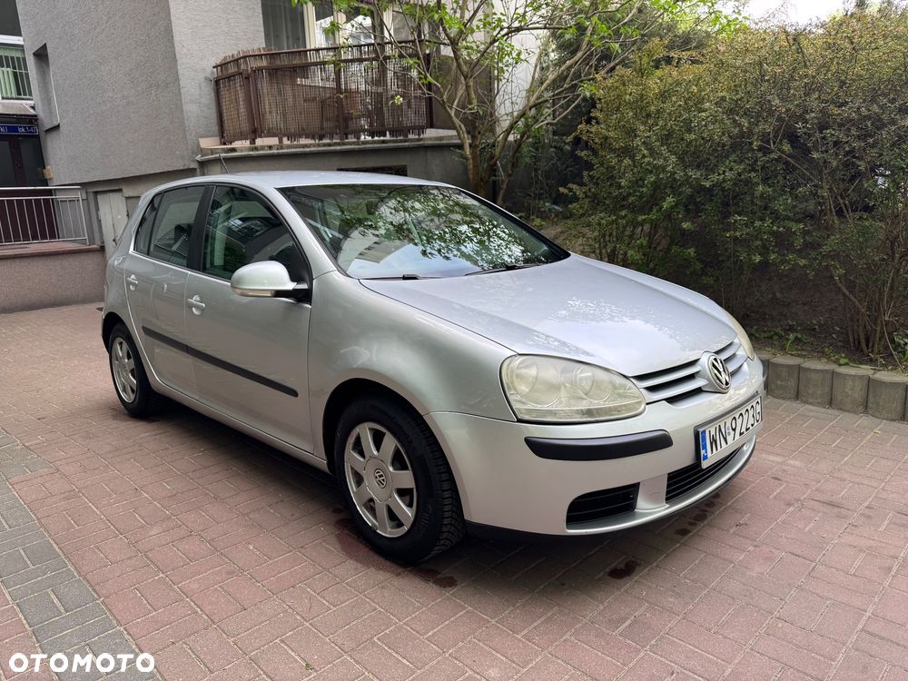 Volkswagen Golf - 6