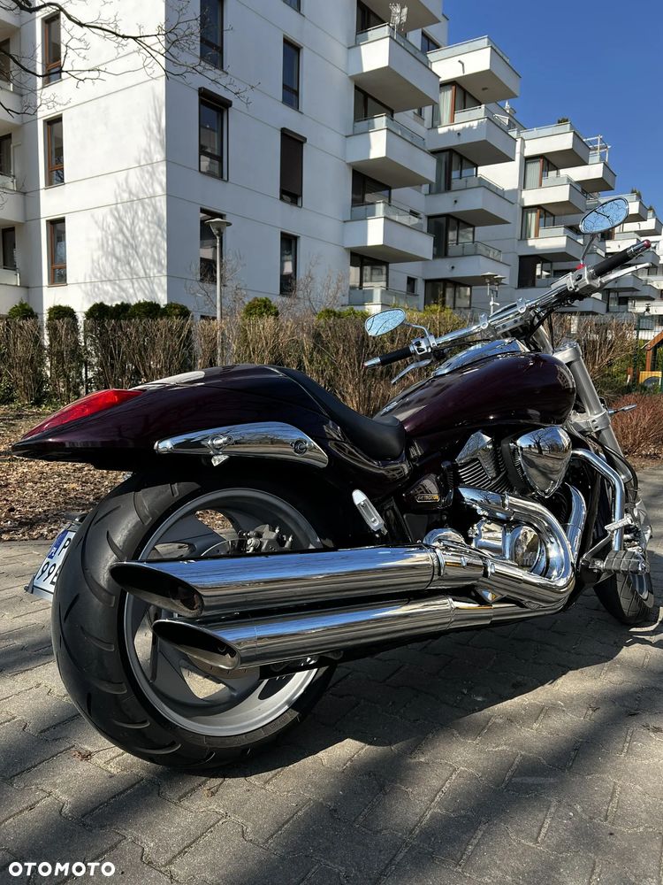 Suzuki Intruder - 2