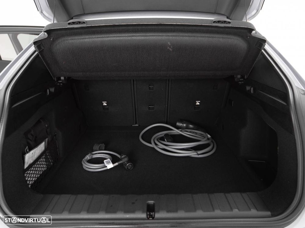 BMW iX2 eDrive20 Pack Desportivo M - 13