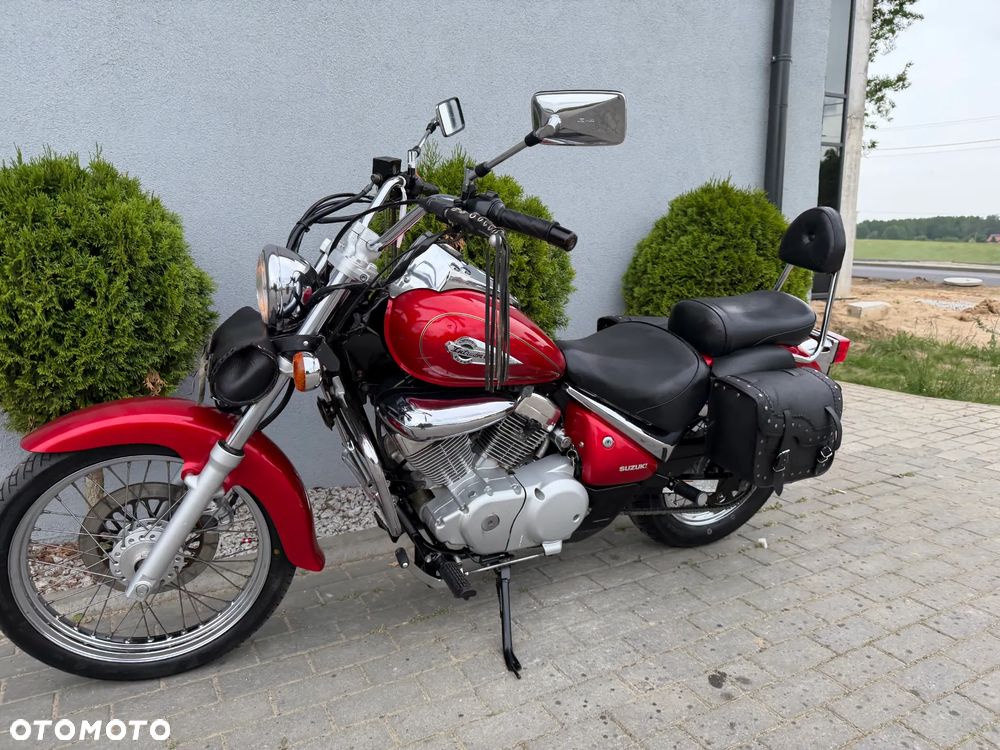 Suzuki Intruder - 29