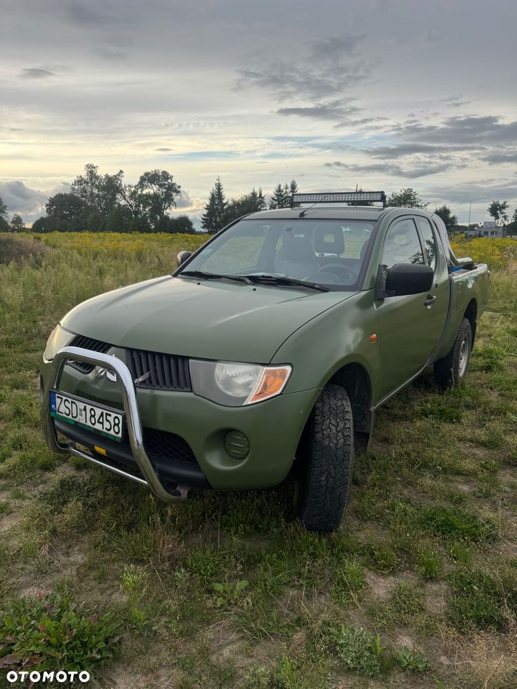 Mitsubishi L200 - 1