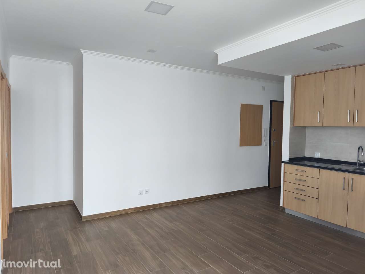 T2 Queijas, Rua João XXI, Muito Central, Remodelado, Como Novo. - Grande imagem: 2/25