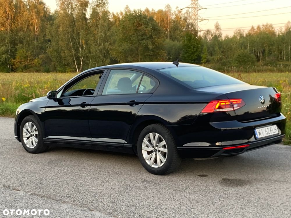 Volkswagen Passat - 10