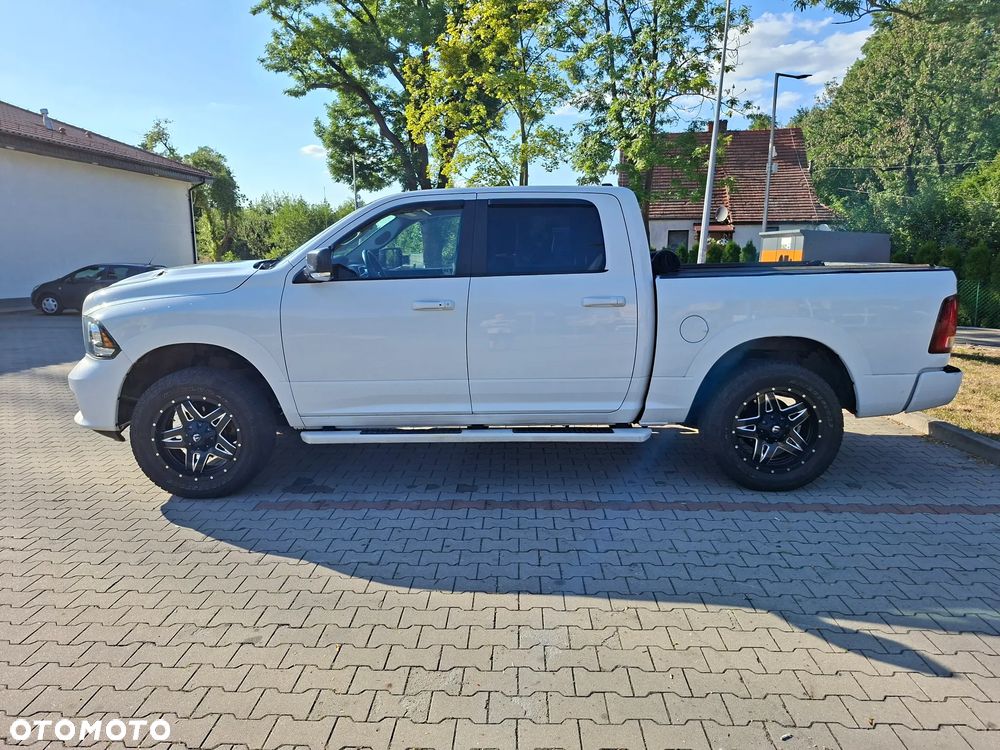 Dodge RAM 5.7 4x4 - 8