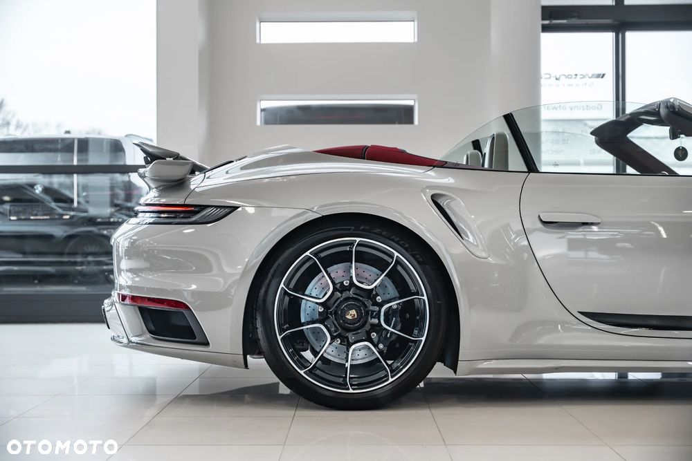 Porsche 911 Turbo S - 12