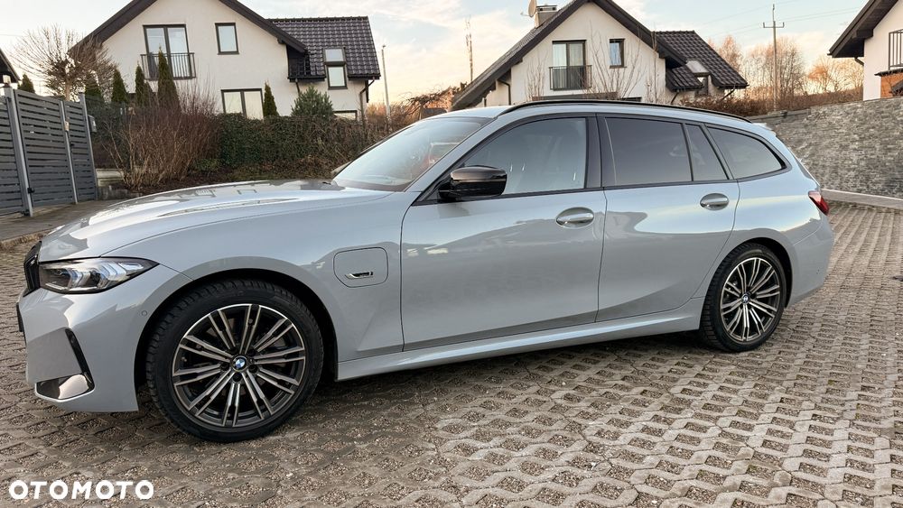 BMW Seria 3 330e xDrive M Sport sport - 2