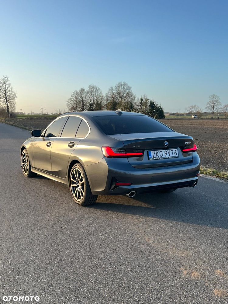BMW Seria 3 330i xDrive M Sport - 6