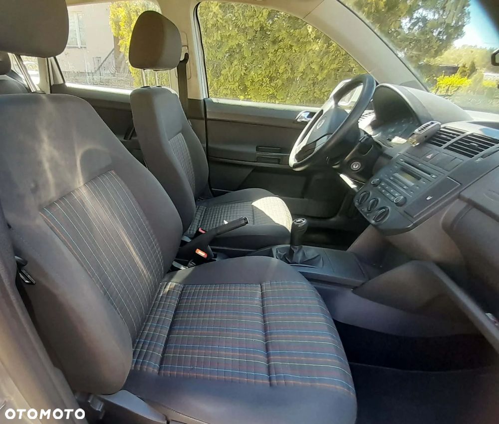 Volkswagen Polo - 4