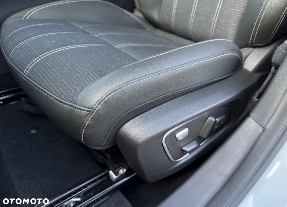 Renault Austral 1.3 TCe mHEV Techno - 12