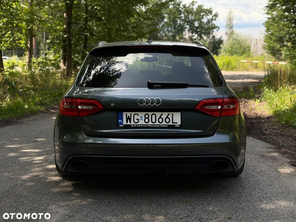 Audi RS4 Avant - 5
