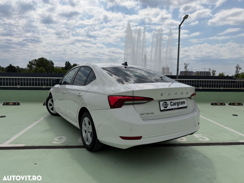 SKODA Octavia 2021 — imagine 3