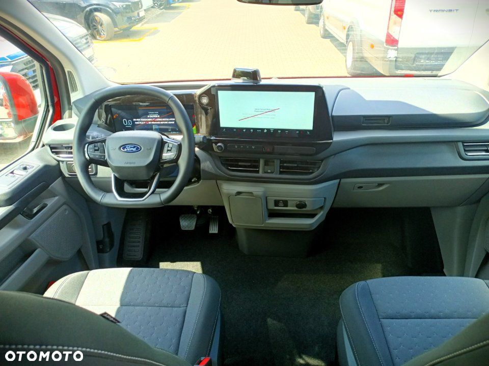 Ford Tourneo Custom - 14