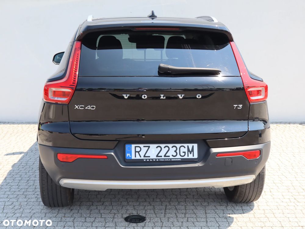 Volvo XC 40 T3 Momentum Pro - 6