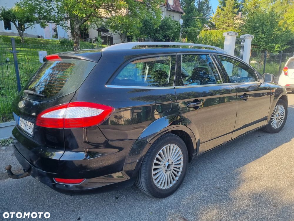 Ford Mondeo 2.0 Ambiente - 2