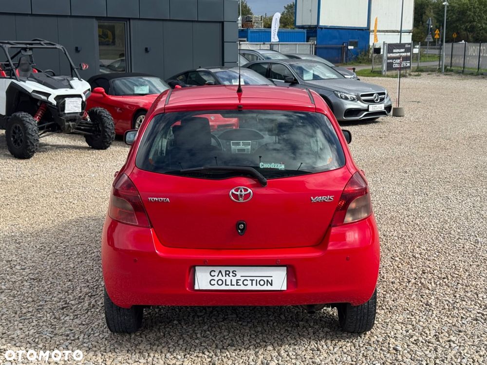 Toyota Yaris 1.3 - 5