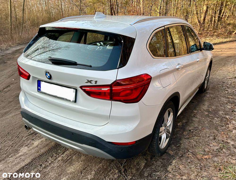 BMW X1 sDrive18d Sport Line - 5