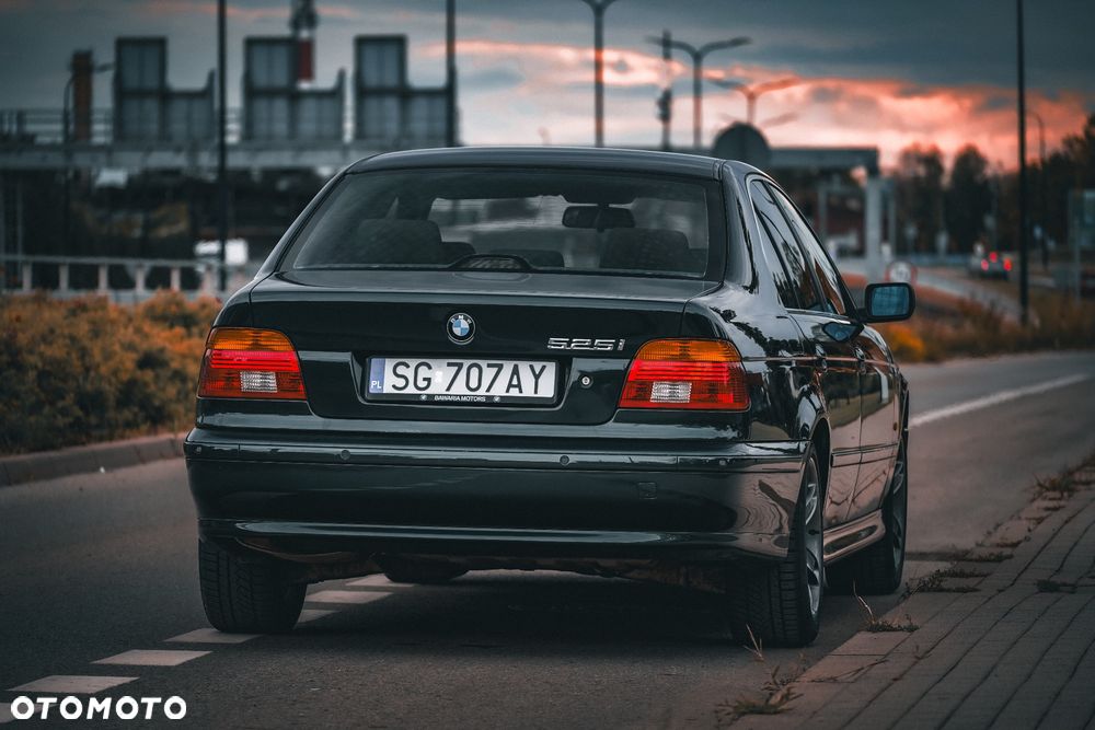 BMW Seria 5 525i - 3