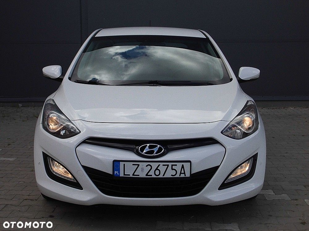 Hyundai i30 1.6 CRDi Fifa World Cup Edition - 23