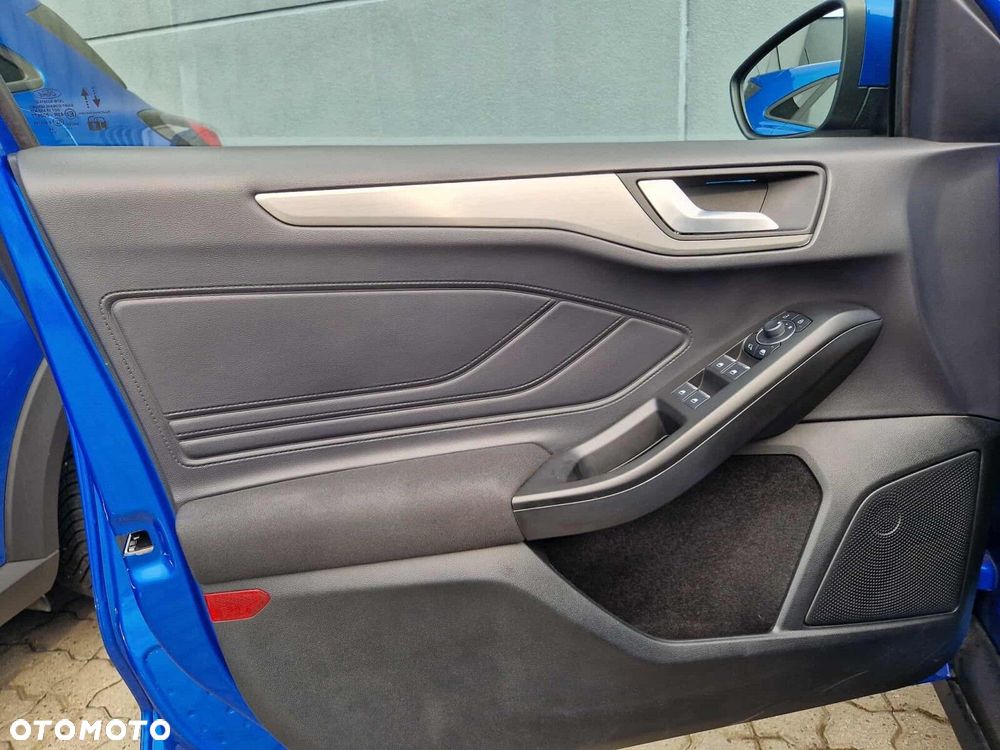 Ford Focus 1.0 EcoBoost mHEV Titanium X - 23