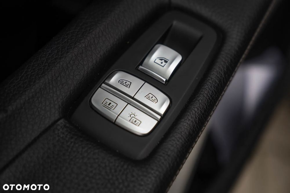 BMW Seria 7 740Li - 22